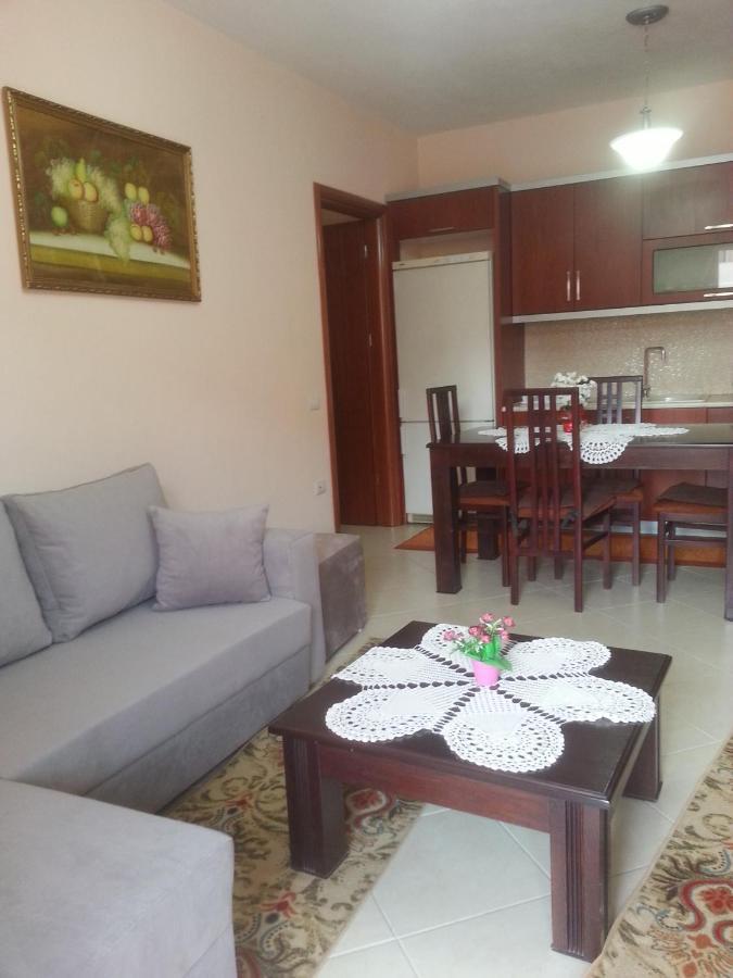 Christos Apartments Sarandë Exterior foto